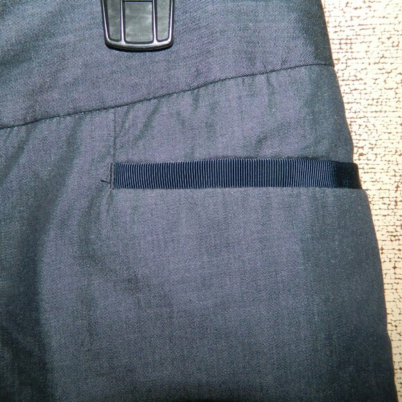 The Limited Cassidy Fit Blue Chambray Shorts Size 10 (F-42) - Picture 2 of 6